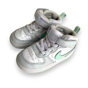 NIKE Toodler Unisex Nike Court Borough Mid 2 Mint Sneakers Size 8C/14 cm